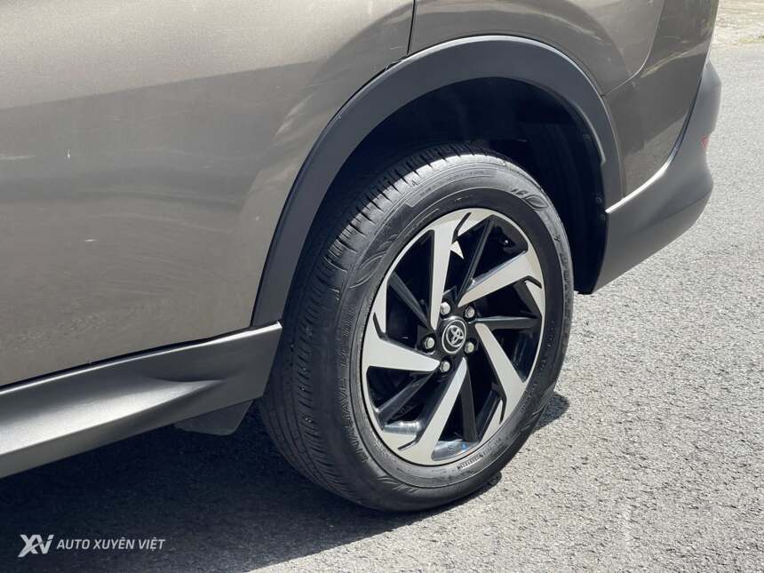 Toyota Rush 1.5 S AT 2021