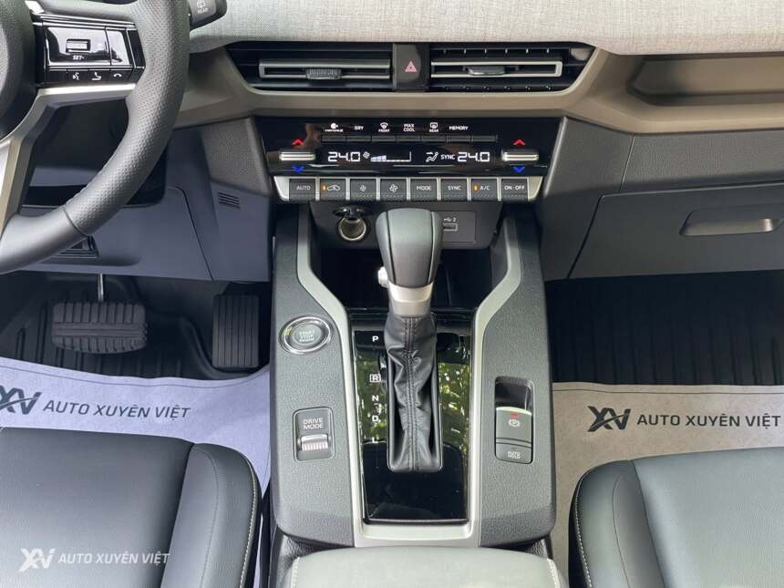 Mitsubishi XForce Ultimate 1.5AT 2024