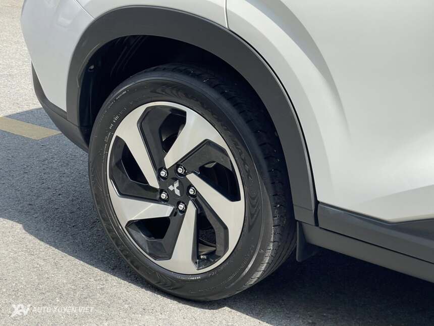 Mitsubishi XForce Ultimate 1.5AT 2024