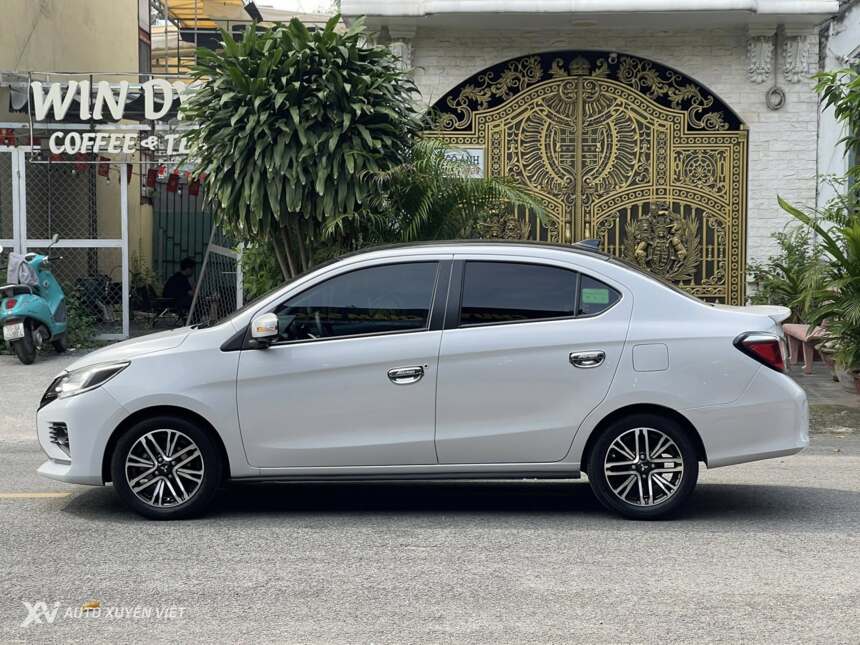 Mitsubishi Attrage 1.2CVT Premium 2021