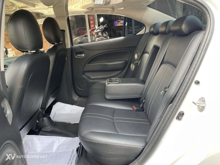 Mitsubishi Attrage 1.2CVT Premium 2021