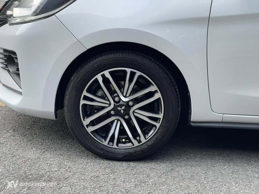 Mitsubishi Attrage 1.2CVT Premium 2021