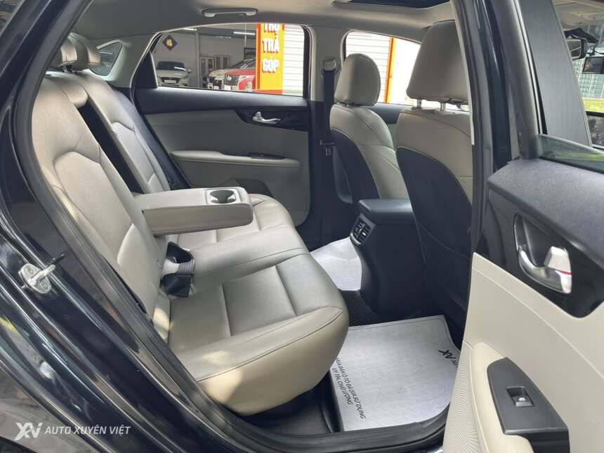 Kia Cerato 1.6AT Luxury 2019 Kia Cerato 1.6AT Luxury 2019