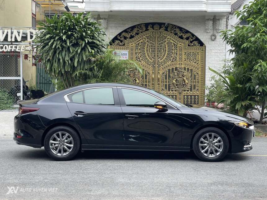 Mazda 3 1.5AT Luxury 2024