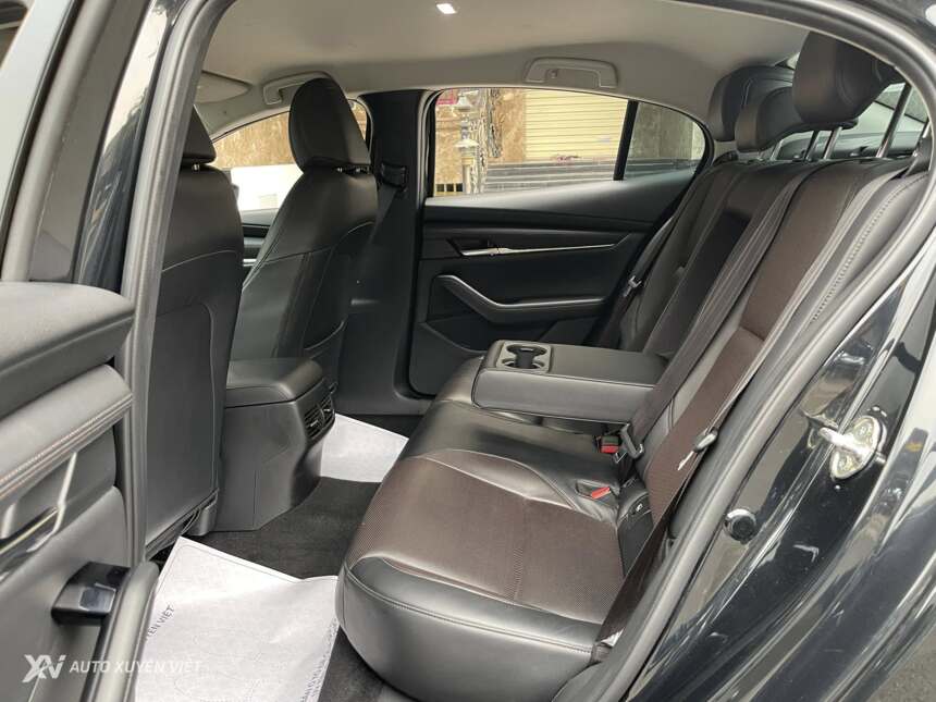 Mazda 3 1.5AT Luxury 2024