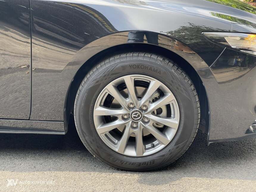 Mazda 3 1.5AT Luxury 2024