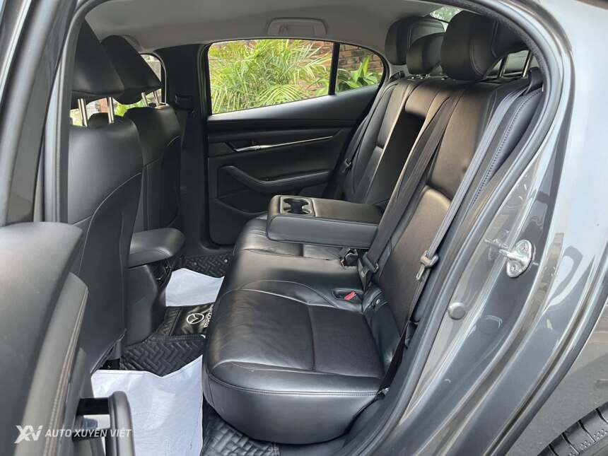 Mazda 3 1.5AT Luxury 2020