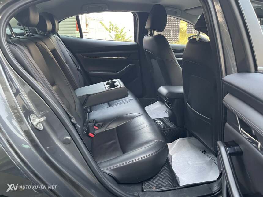 Mazda 3 1.5AT Luxury 2020