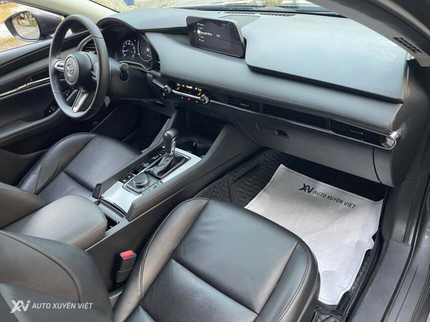 Mazda 3 1.5AT Luxury 2020