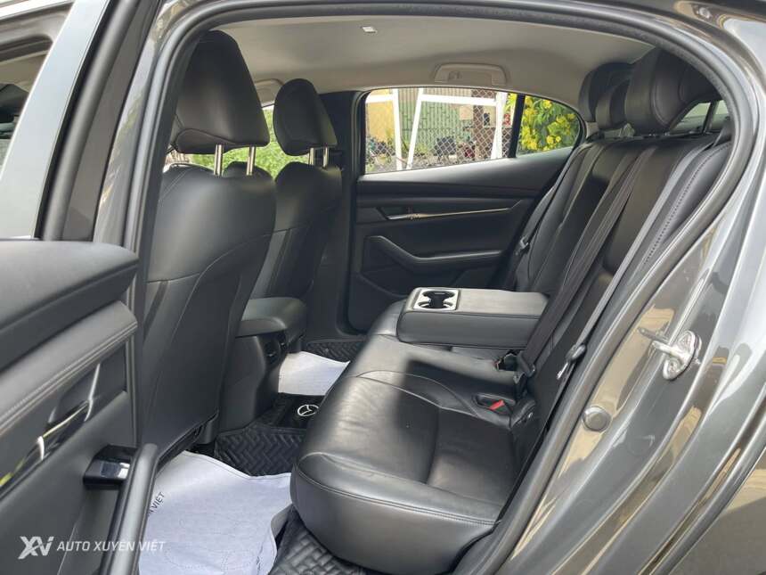 Mazda 3 1.5AT Luxury 2020