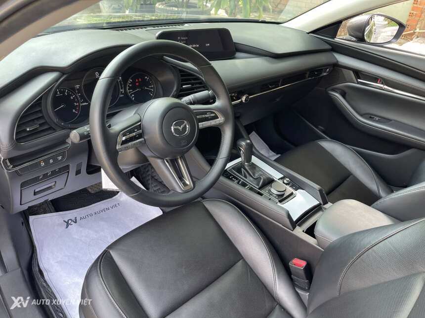 Mazda 3 1.5AT Luxury 2020
