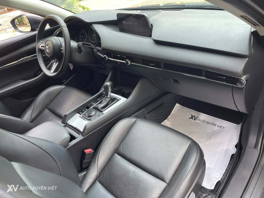 Mazda 3 1.5AT Luxury 2020
