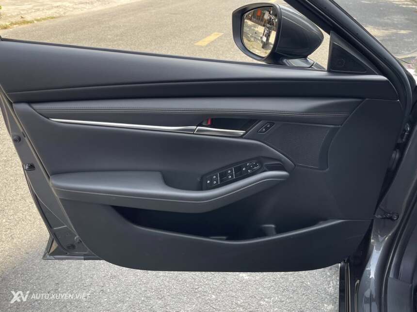 Mazda 3 1.5AT Luxury 2020