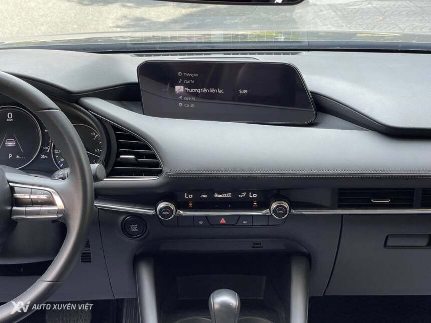 Mazda 3 1.5AT Luxury 2020