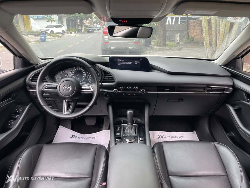 Mazda 3 1.5AT Luxury 2021