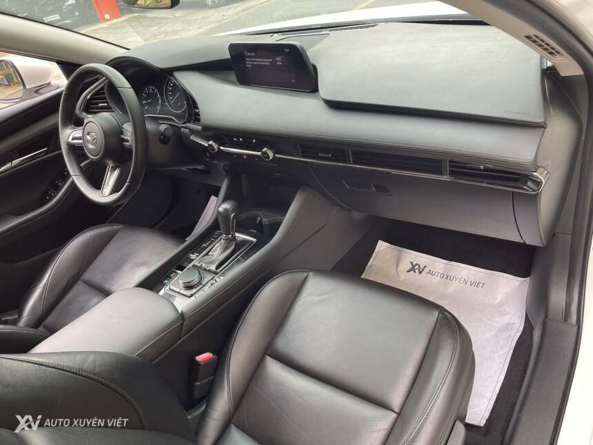 Mazda 3 1.5AT Luxury 2021