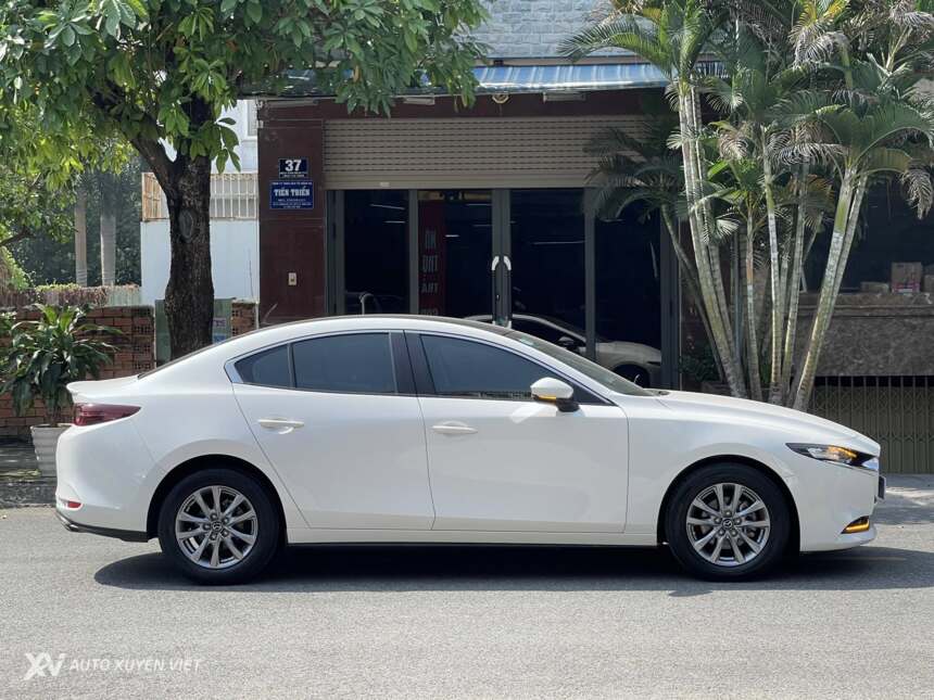 Mazda 3 1.5AT Luxury 2021