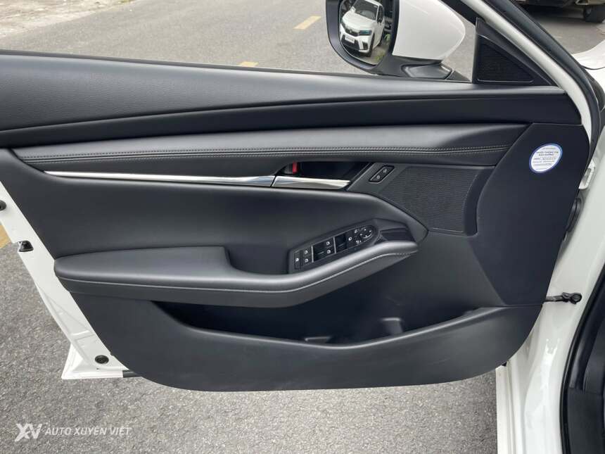 Mazda 3 1.5AT Luxury 2021