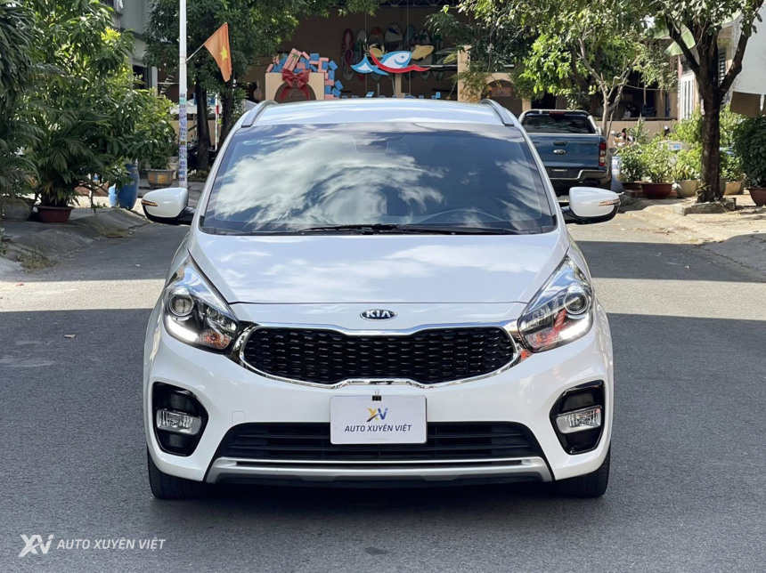 Kia Rondo 2.0 GAT Deluxe 2021