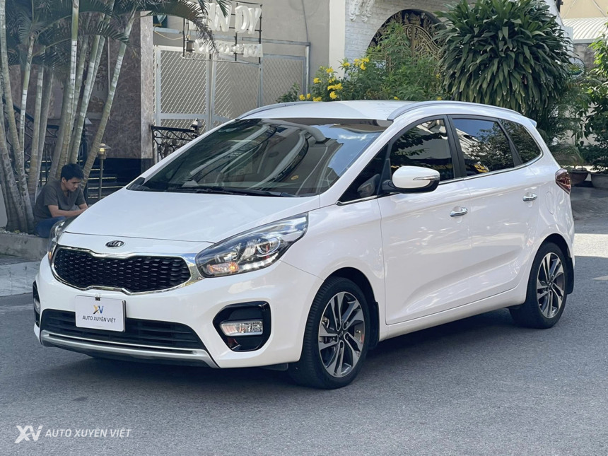 Kia Rondo 2.0 GAT Deluxe 2021