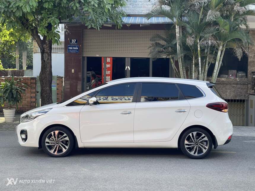 Kia Rondo 2.0 GAT Deluxe 2021