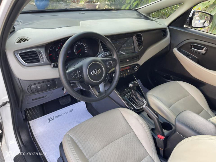 Kia Rondo 2.0 GAT Deluxe 2021