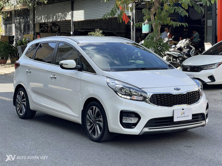 Kia Rondo 2.0 GAT Deluxe 2021