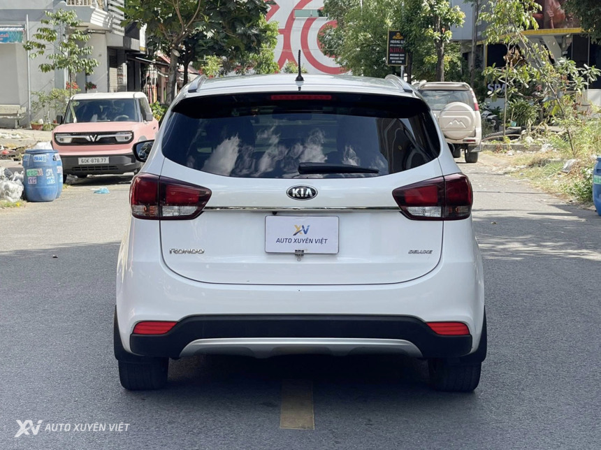 Kia Rondo 2.0 GAT Deluxe 2021