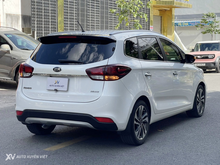 Kia Rondo 2.0 GAT Deluxe 2021