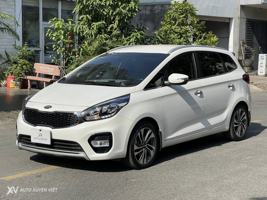 Kia Rondo 2.0 GAT Deluxe 2021