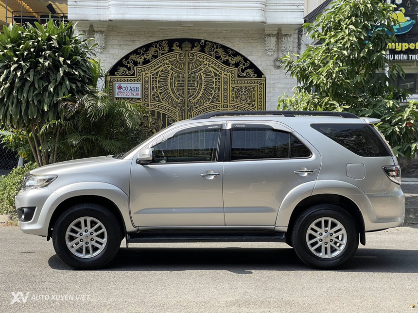 Toyota Fortuner V 2.7AT 4x4 2013