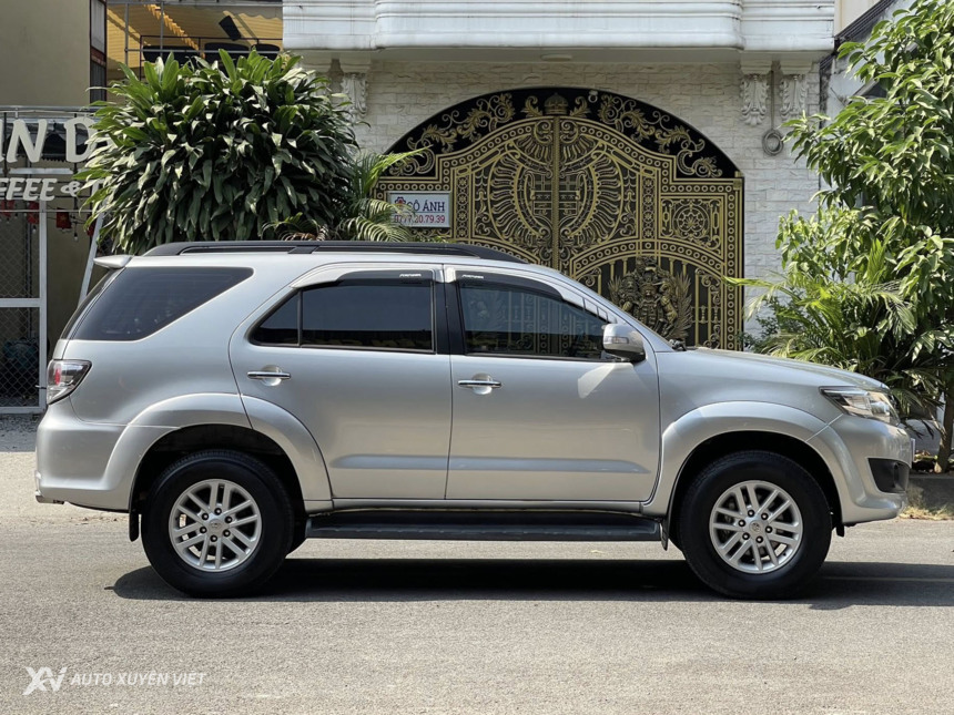 Toyota Fortuner V 2.7AT 4x4 2013