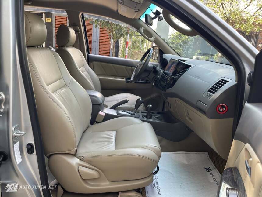 Toyota Fortuner V 2.7AT 4x4 2013