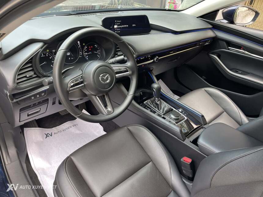 Mazda 3 1.5AT Luxury 2025