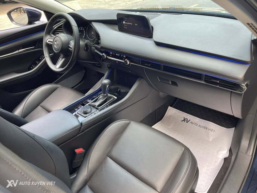 Mazda 3 1.5AT Luxury 2025