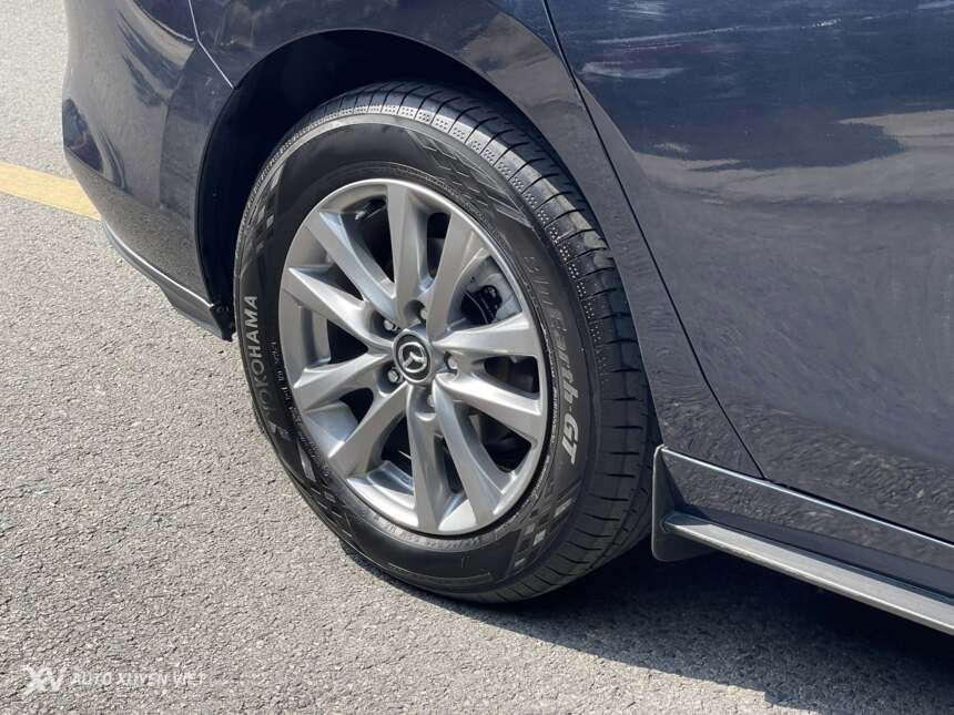 Mazda 3 1.5AT Luxury 2025