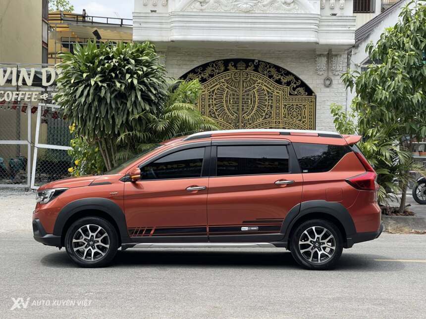 Suzuki XL7 1.5AT 2022