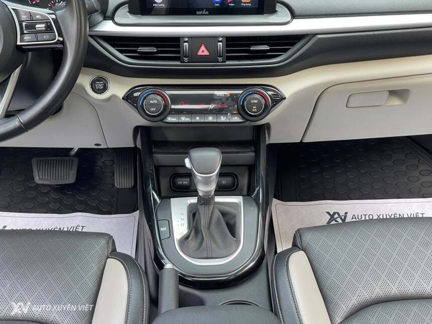 Kia K3 1.6AT Luxury 2021