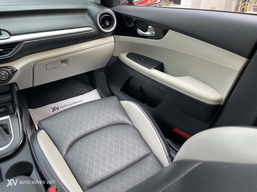 Kia K3 1.6AT Luxury 2021