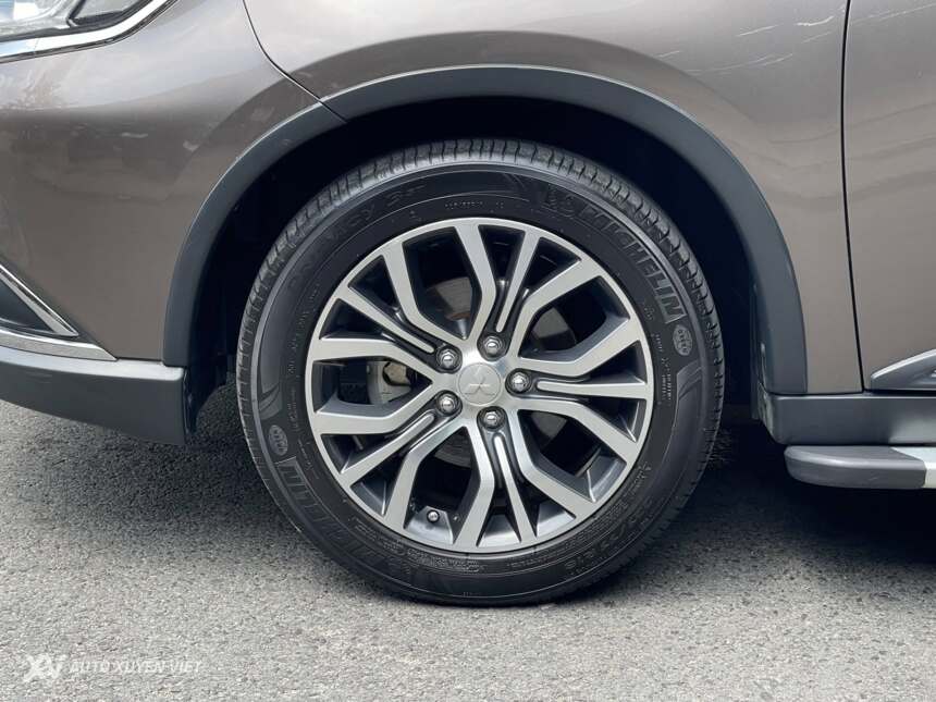 Mitsubishi Outlander 2.0 CVT 2018