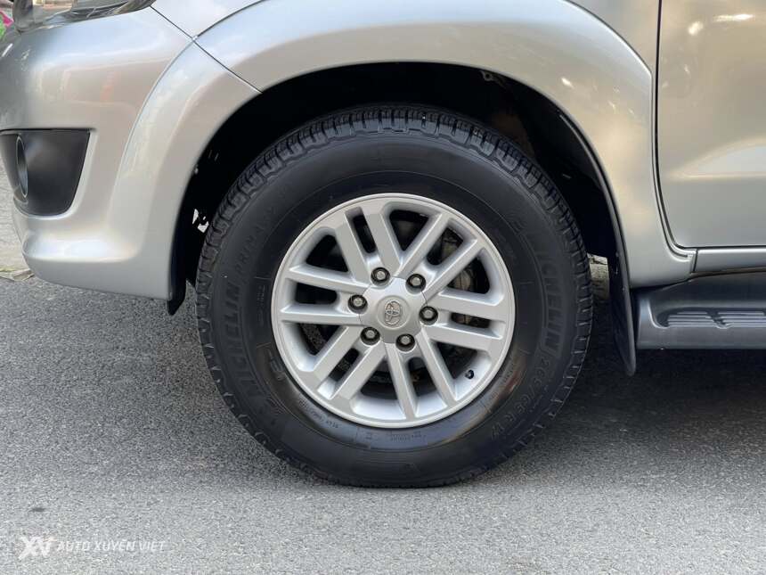 Toyota Fortuner V 2.7AT 4x4 2013