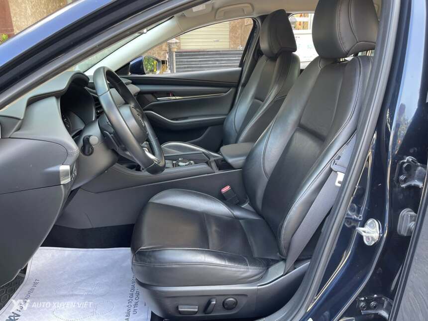 Mazda 3 1.6AT Luxury 2020