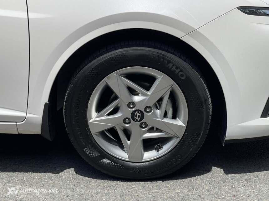 Hyundai Accent 1.5AT 2025
