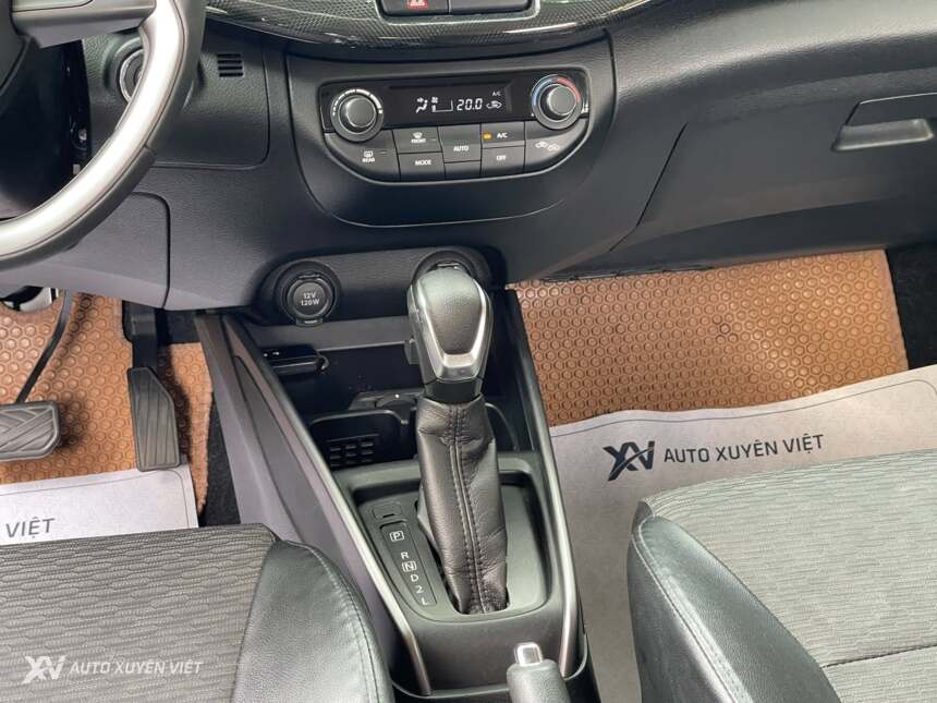 Suzuki XL7 1.5AT 2021