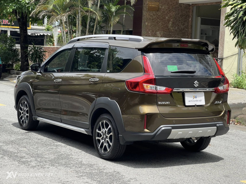 Suzuki XL7 1.5AT 2021