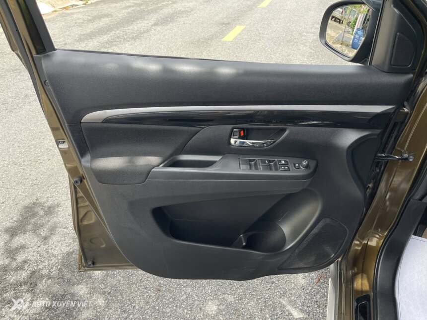 Suzuki XL7 1.5AT 2021