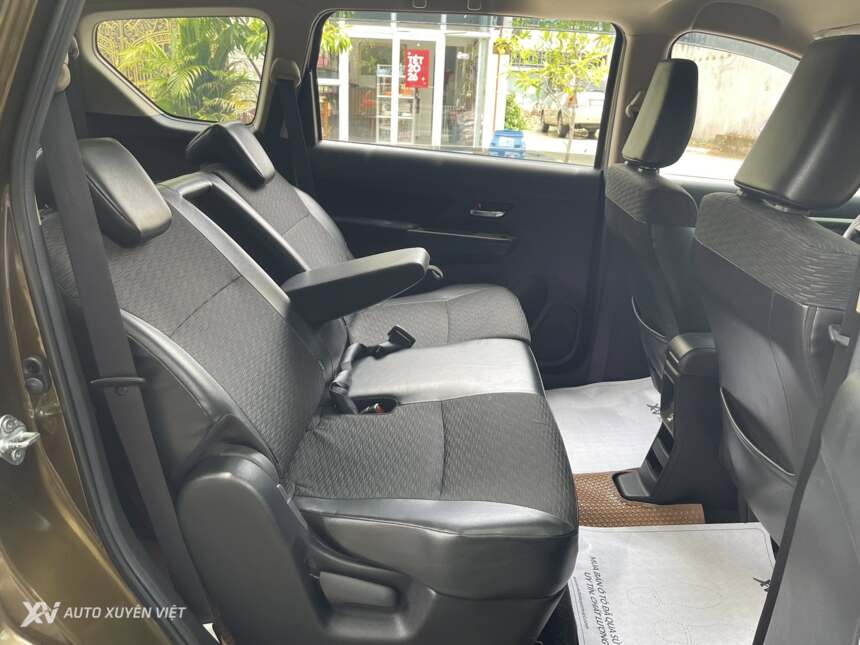 Suzuki XL7 1.5AT 2021