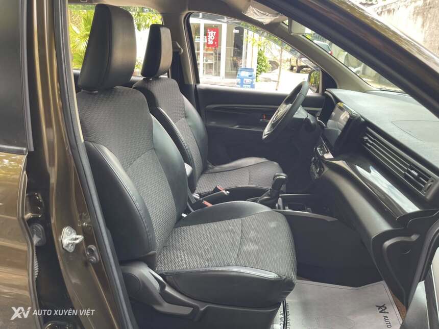 Suzuki XL7 1.5AT 2021