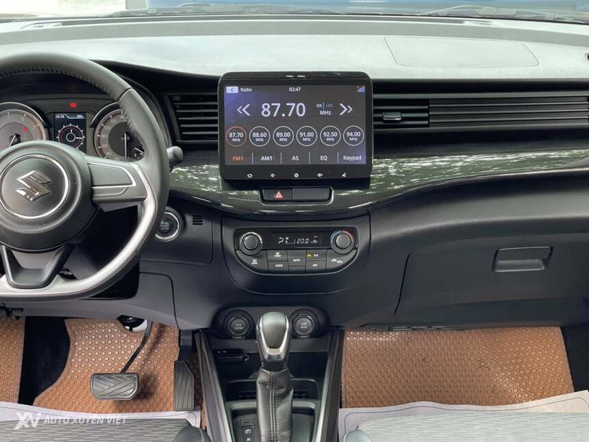 Suzuki XL7 1.5AT 2021