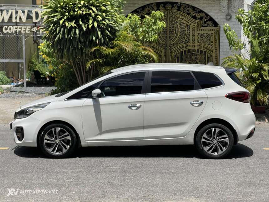 Kia Rondo 2.0 GAT 2017